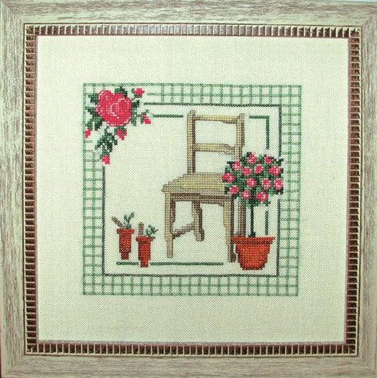 Havestol med Lyserøde blomster broderikit