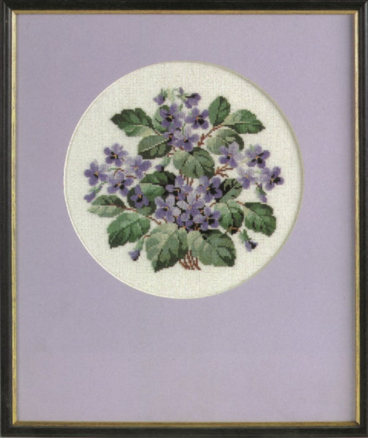 Lilla blomster broderikit